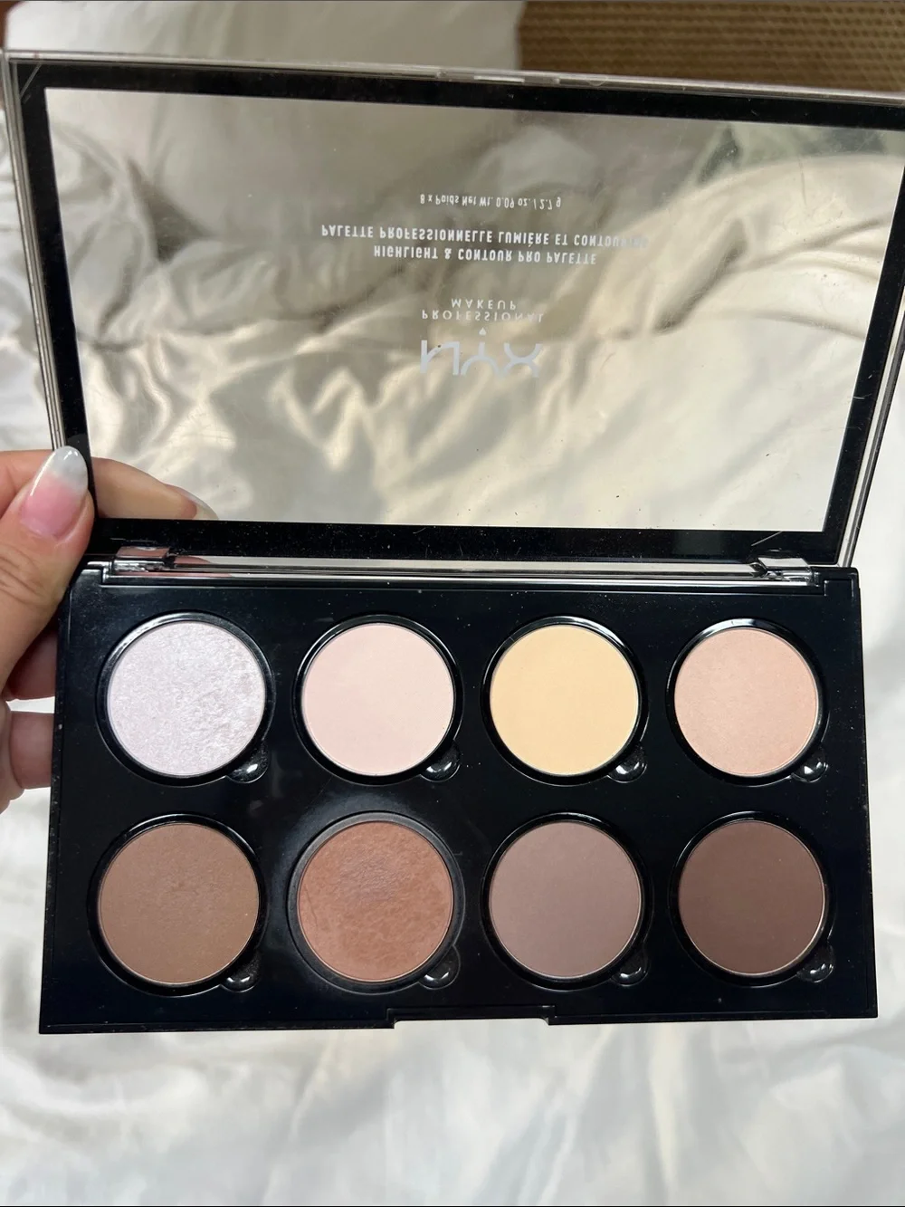 NYX Professional Makeup Highlight & Contour Pro Palette 8 Matte & Shimmer Shades